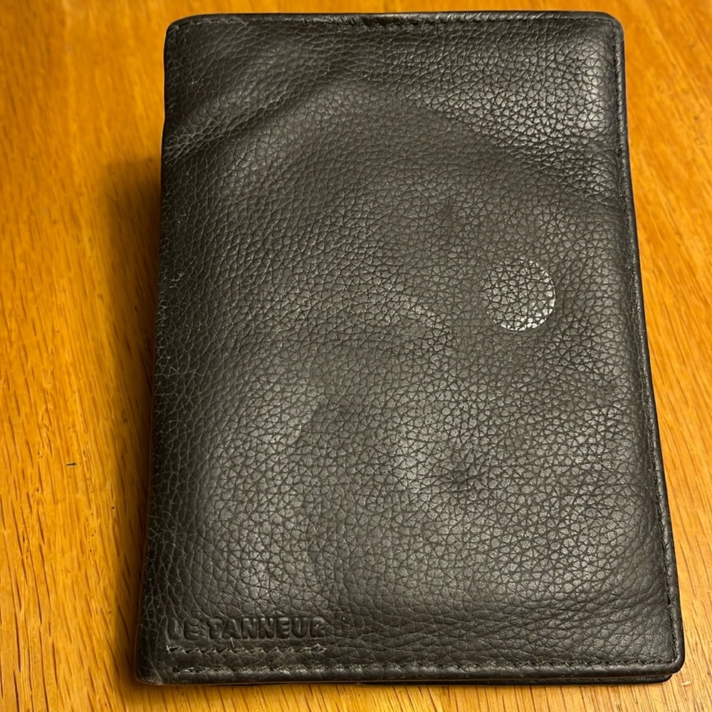 Le Tanneur Black Leather Wallet